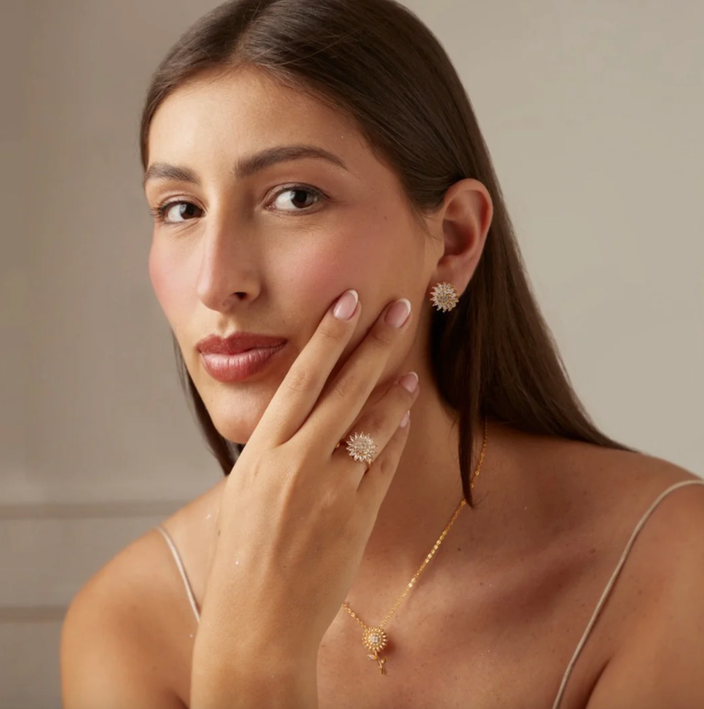 Anillo Girasol Giratorio Bañado en Oro de 18k